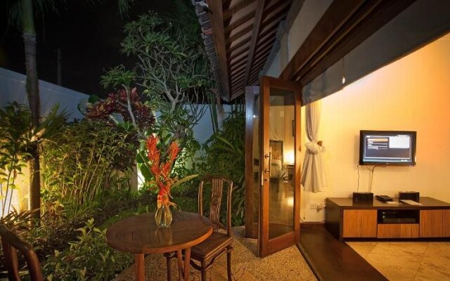 The Junno Villa