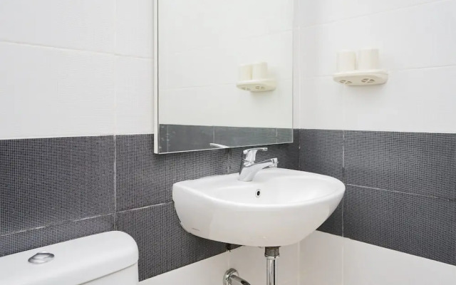 Comfortable Studio Apartment At Scientia Residence