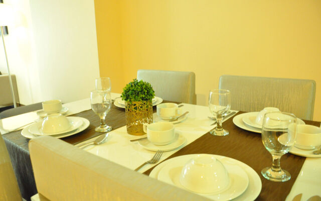 CSuites at Two Central Residences