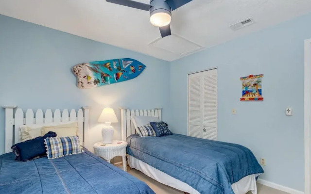 2646b 1st Ave 3 Bedroom Townhouse by RedAwning