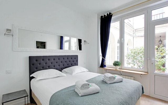 Pick a Flat's Apartment in le Marais - rue Vieille du Temple