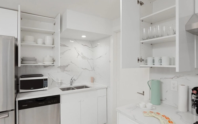 Newly Renovated and Tastefully Furnished 1 BD- 1bath Suite