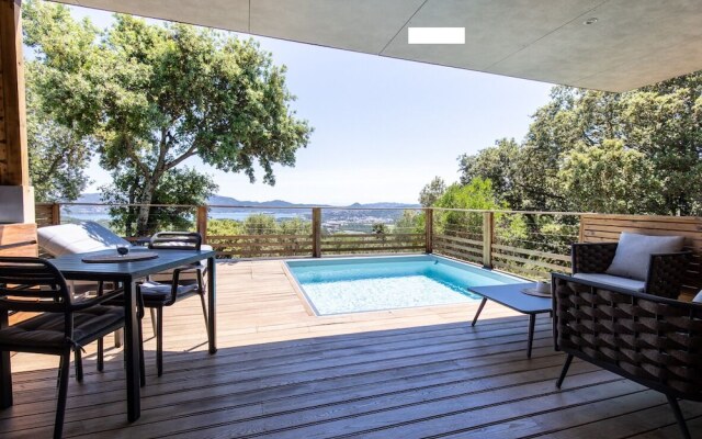 Swim Lodge Hotel Porto Vecchio