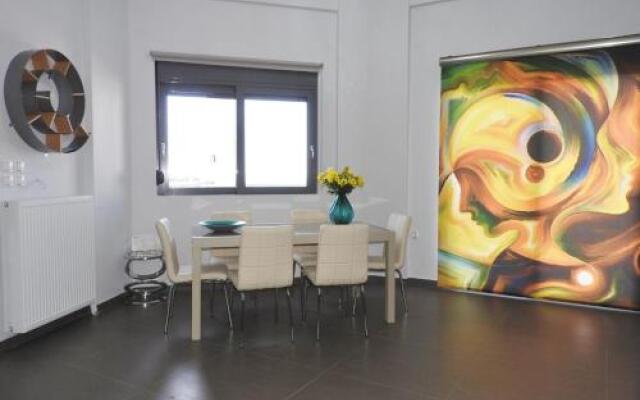 Theania Luxury Apartment