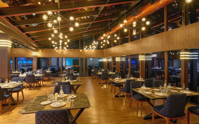 Serene Horizon Resort