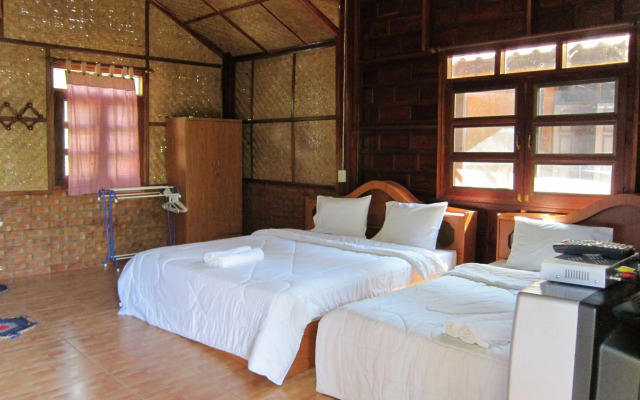 Thai Loei 300 Pee Resort