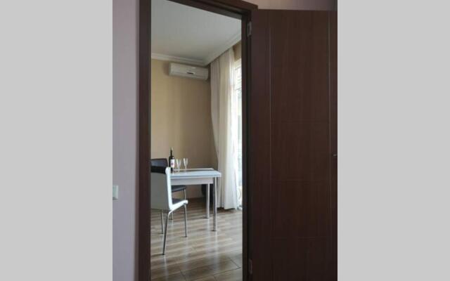 Kvartira v Batumi, 10 minut do morja.