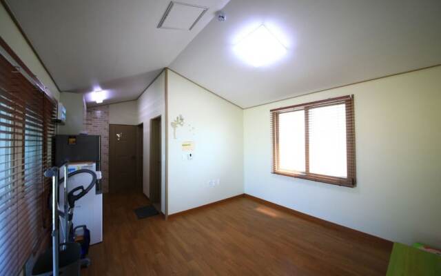 Peter Pan Guesthouse - Hostel