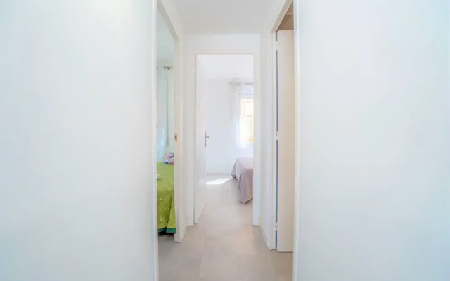 Apartment in Empuriabrava Near Sandy Beach