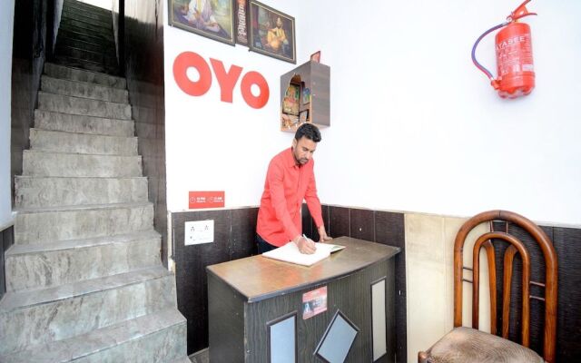 Oyo 30943 Hotel Tourist