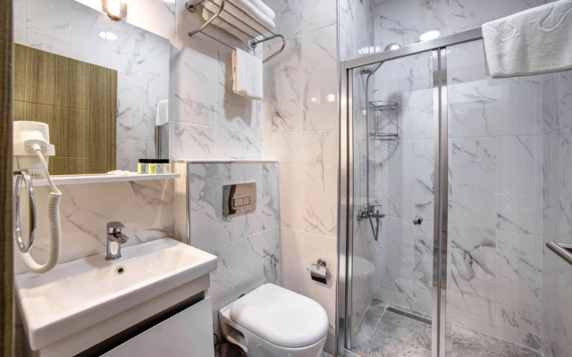 Seven Roses Apart Hotel