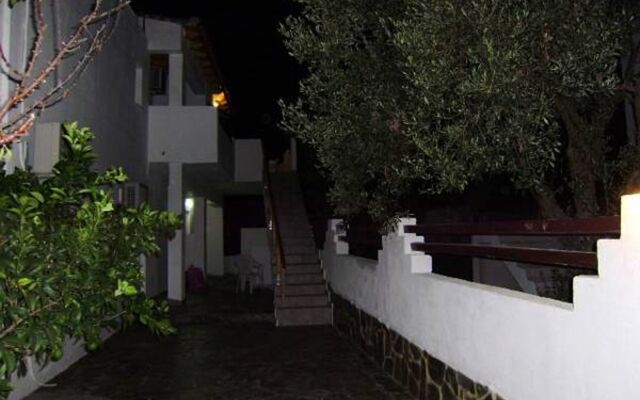 Skiathos Petite Apartments