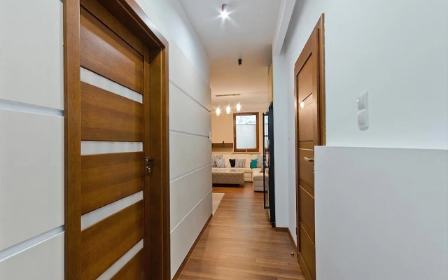 Imperial Apartments Aquarius III