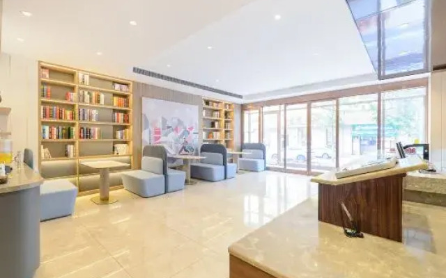 Hanting Youjia Hotel (Dalian Zhongshanguangchang Harbour Plaza)