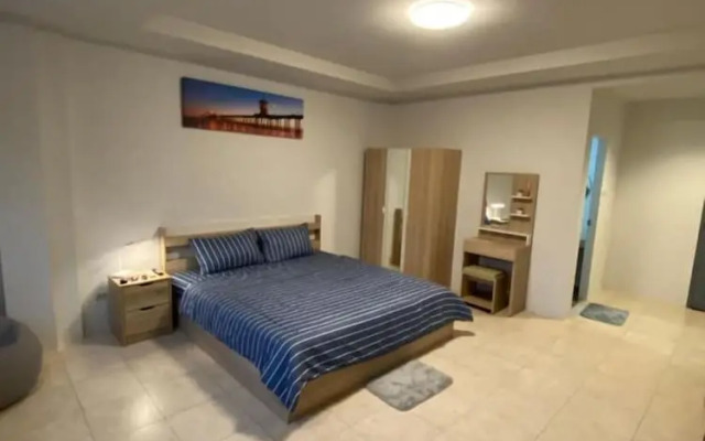 84 Bar ve Konuk Evimiz