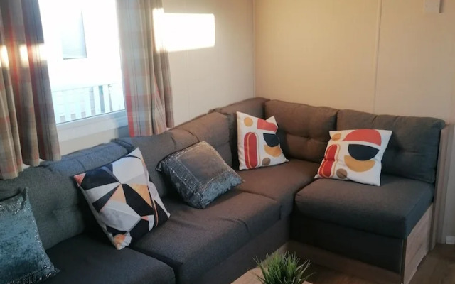 4-bedroom Caravan/static Home in Clacton-on-sea