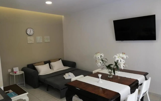 Stylish Apartment by City Center