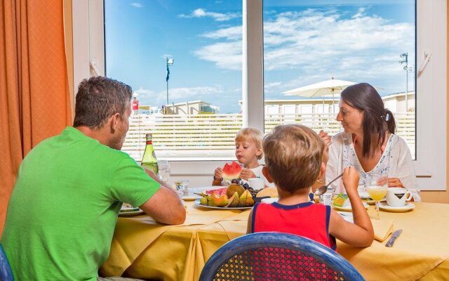 Stella Marina Hotel & Residence