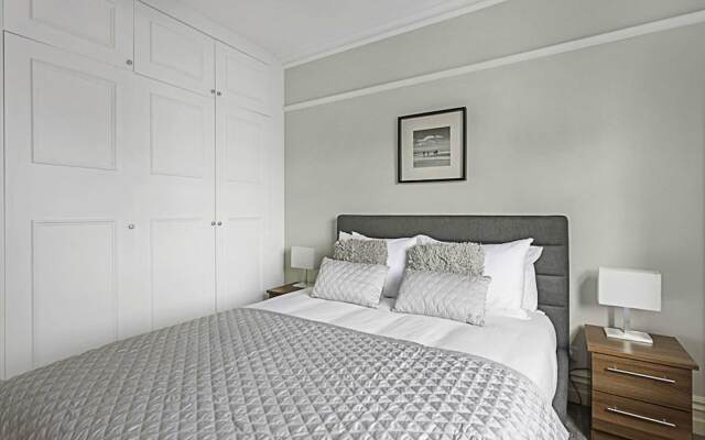 Beautiful Abode In Fulham Broadway