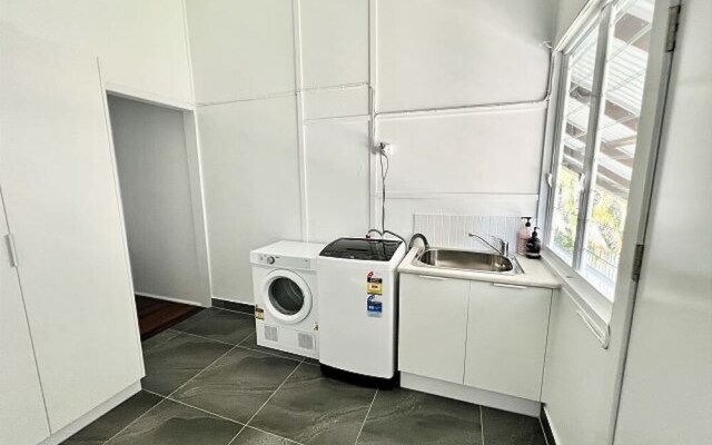 Townsville Suites
