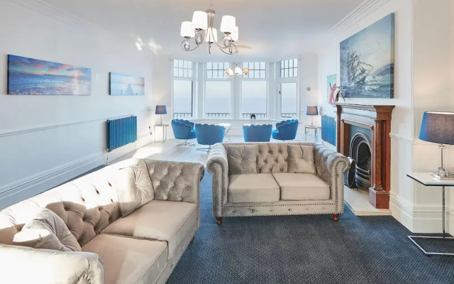 Host Stay Captain s Deck Seafront Apartment