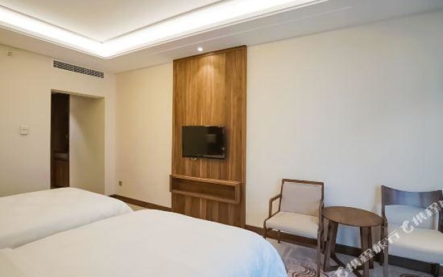 Jinghua Hotel