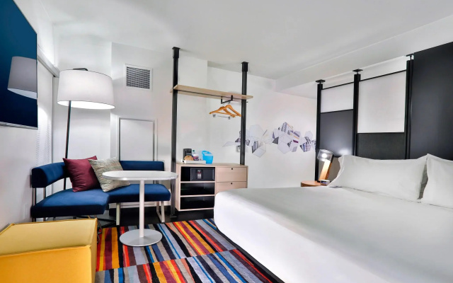 Aloft Atlanta at The Battery Atlanta