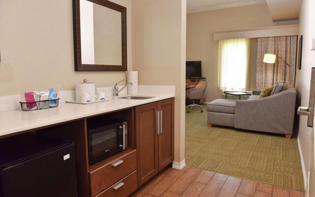 Hampton Inn & Suites Alexandria