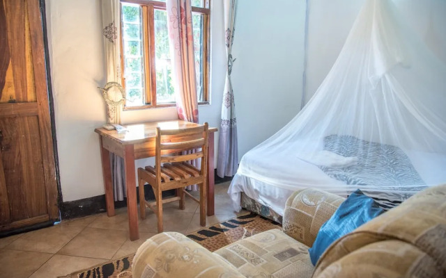 Okavango Lodge
