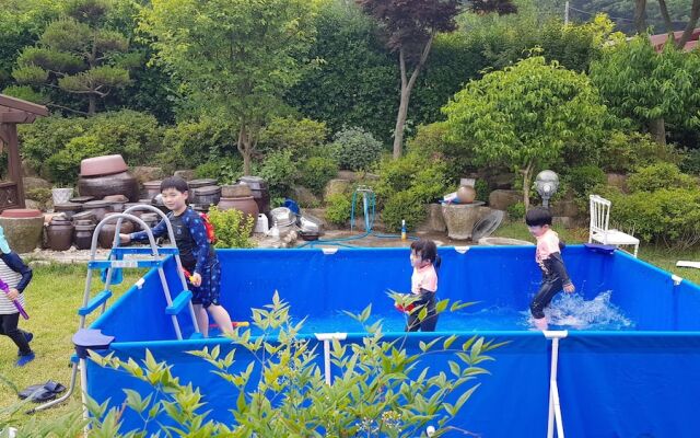 Jeonju Purunsol Pension