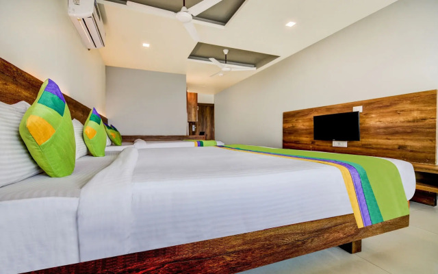 Hotel Sri Sai Suites