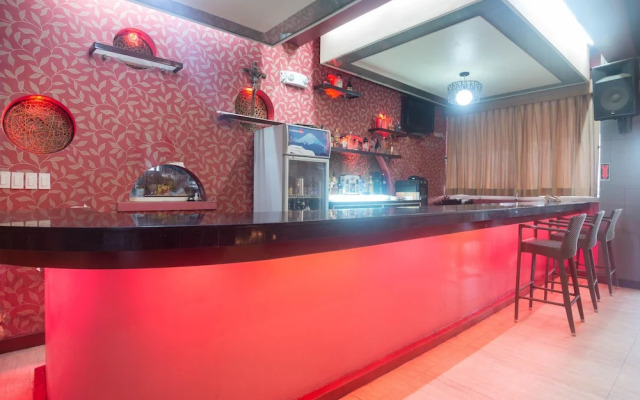 Oyo 159 San Remigio Pensionne Suites
