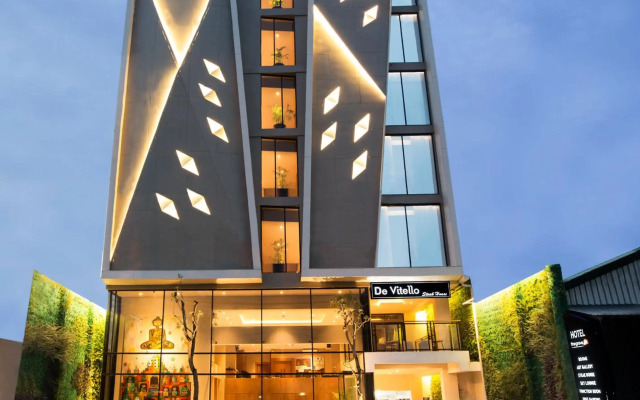 Yellow Star Ambarukmo Hotel
