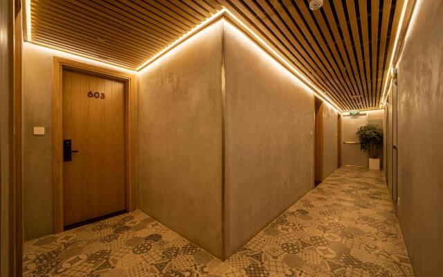 Leaf Beachfront Hotel Da Nang