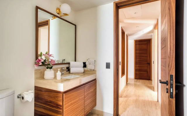 Apt #9, #10, #11, #12 gpo 20 pax