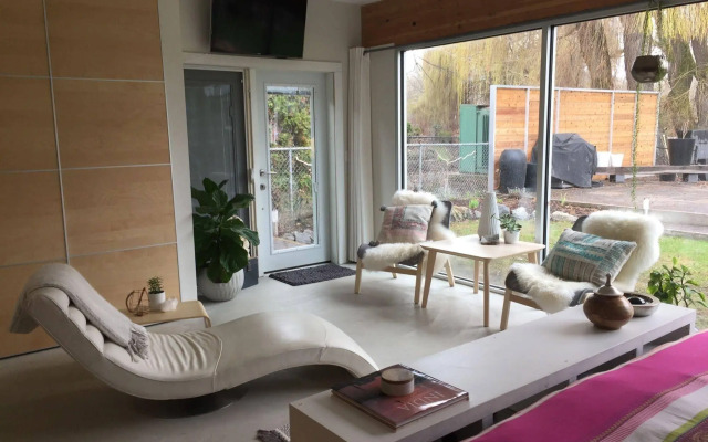 Serenity Stay Bed & Breakfast