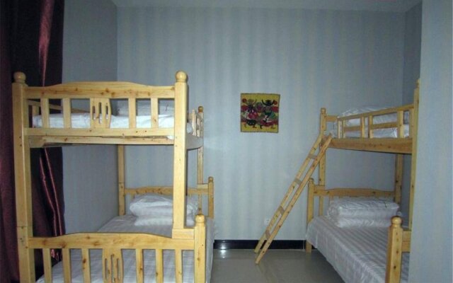 Dunhuang Family Youth Hostel