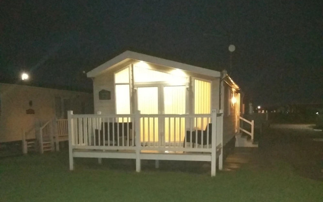 Lovely 3-bed Lodge in Towyn Near Rhyl