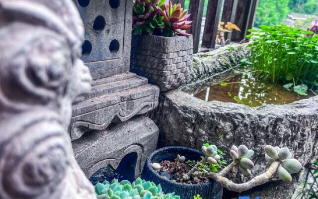 Yijing Guanjing Hostel