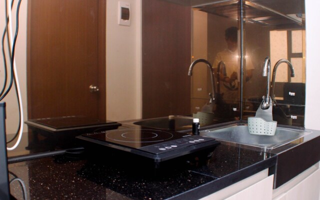 Well Furnished And Comfy Studio At Transpark Juanda Apartment