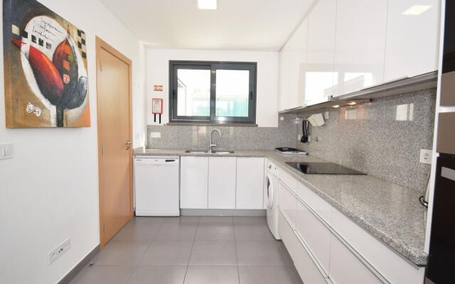 Lavish Villa in Foz do Arelho With Private Pool