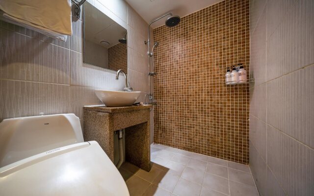 M Hotel Suwon