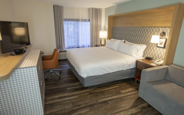 Holiday Inn Orlando International Airport by IHG