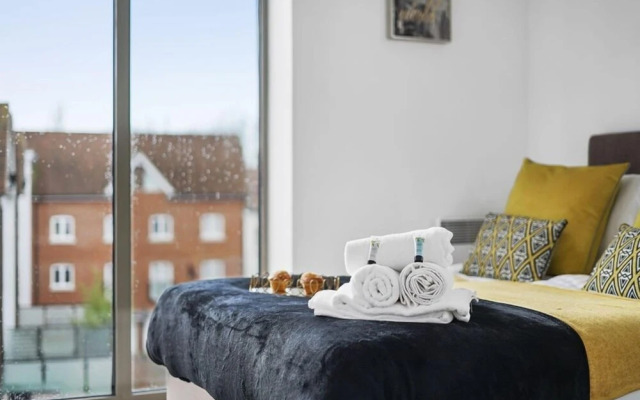 Gorgeous Canterbury Apartment