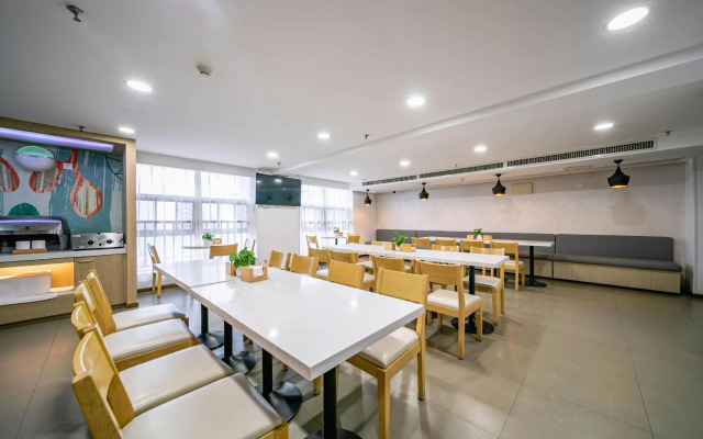 wan hao Hotel (Guiyang Huaguoyuan Twin Towers)