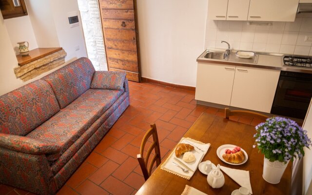 Emerald Apt City Center