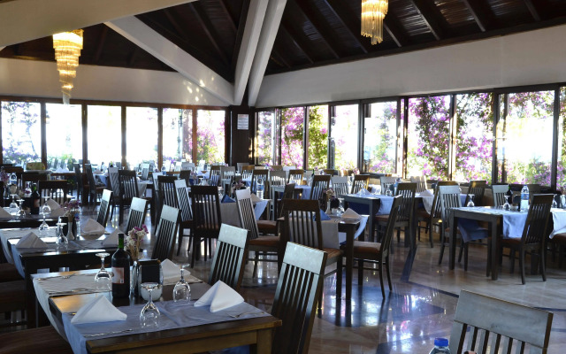 Emelda Sun Club Hotel