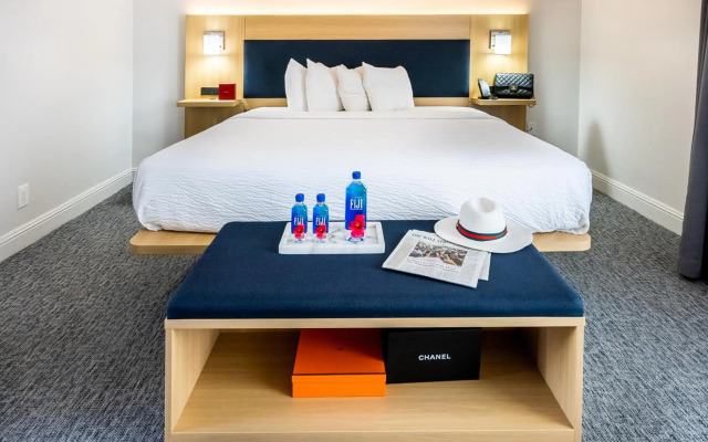 The Live Hotel