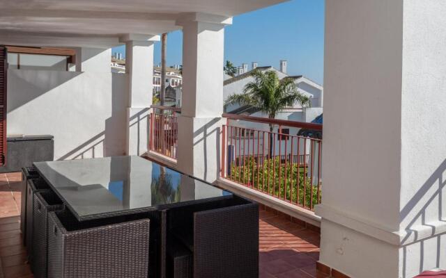 2174-Huge 3 bedrooms with terrace and pool