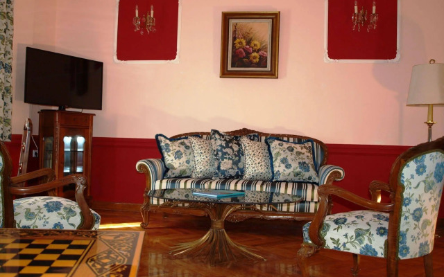 Athens Family Apartments